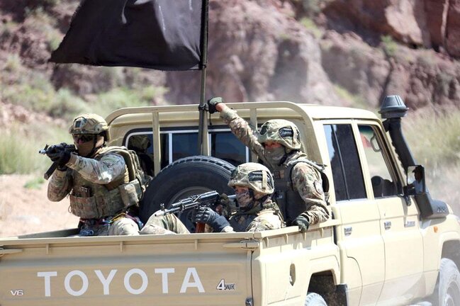 Kərim Vəliyev Azərbaycan və Qazaxıstan hərbçilərinin təlimini izlədi