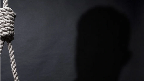 Bakıda gənc oğlan özünü asıb