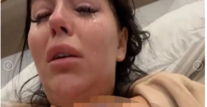 Plastik əməliyyat etdirən 22 yaşlı modelin sinəsi çürüyür