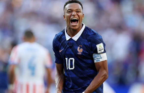 Mbappe dünya çempionatlarının tarixinə düşdü