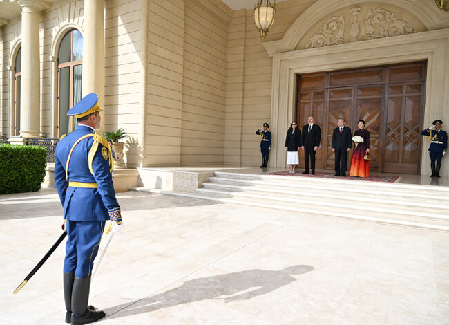 Rəsmi qarşılama mərasimindən - Fotolar