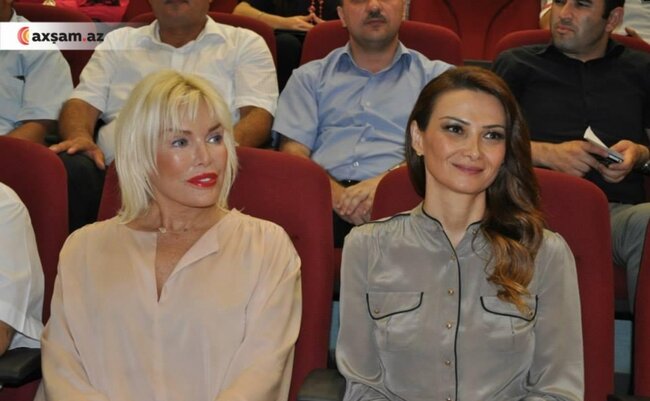 Ajda Pekkan Qənirə Paşayevadan yazdı