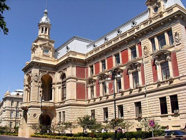 Paytaxt rayonlarının icra başçıları məsuliyyətə çağrıldı