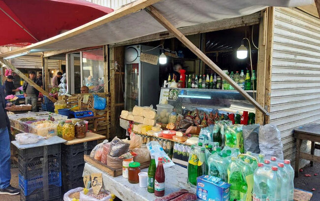 Bazarda satılan dana əti basdırmasında at DNT-si aşkarlandı - Fotolar