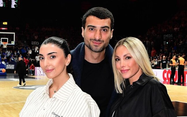 Mahir Emreli bacısı və sevgilisi ilə foto paylaşdı