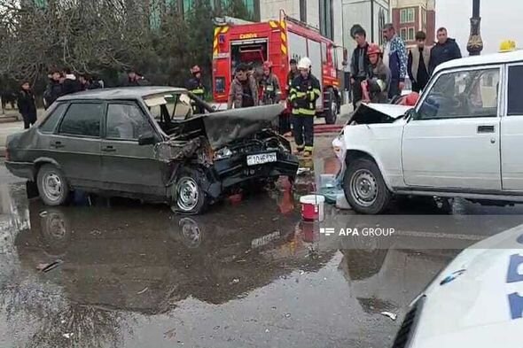 Gəncədə qəza baş verib, xəsarət alanlar var - FOTO