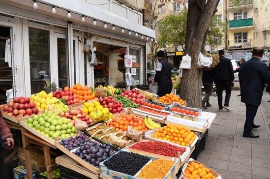 Paytaxtda qanunsuz küçə ticarəti ilə bağlı reydlər keçirilir - FOTO