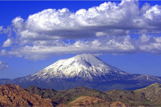 Ermənistanda pasportlara daha Ağrıdağın təsviri olan möhür vurulmur