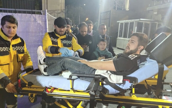 Qola sevinən azarkeş xəstəxanalıq oldu