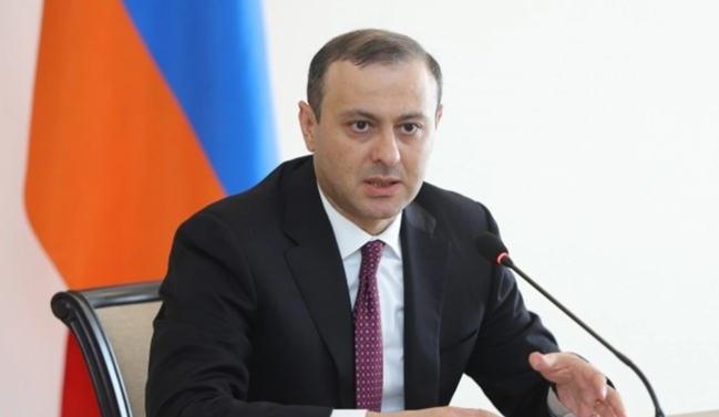 Armen Qriqoryan Azərbaycanın vətəndaş cəmiyyəti nümayəndələri ilə görüşüb