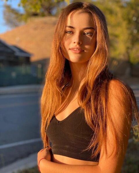 Dünyanın ən gözəl qızının Yeni il paylaşımı - FOTO