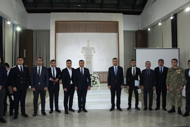 Yevlaxda 2 Fevral Gənclər günü münasibətilə "Ulu Öndər Heydər Əliyev və Azərbaycan gəncliyi" mövzusunda tədbir keçirilib