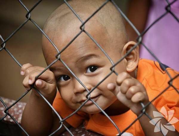 Dünyanın müxtəlif guşələrində "UŞAQLIQ" - FOTOLAR