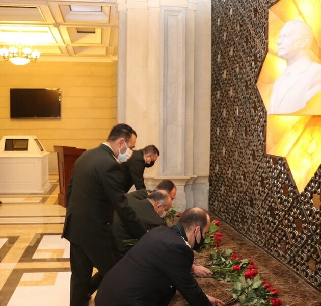 Ümummilli lider Heydər Əliyevin vəfatının 18-ci ildönümü ilə bağlı Hərbi Prokurorluqda anım mərasimi keçirilib