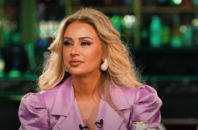 Roza Zərgərli bu səbəbdən videolarını rus dilində paylaşır