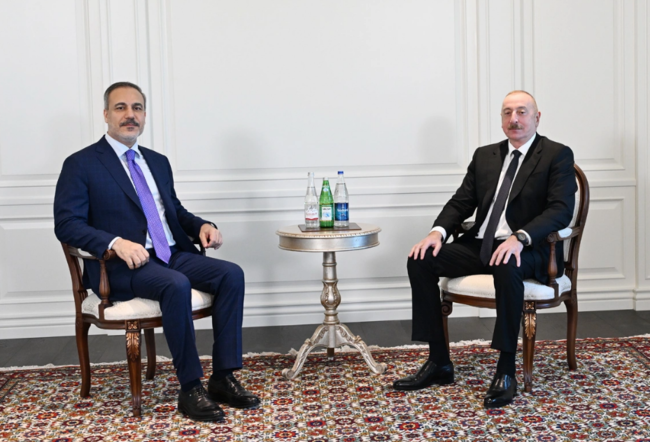 Prezident İlham Əliyev Türkiyənin xarici işlər naziri Hakan Fidanı qəbul edib