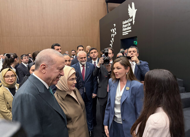 Birinci xanımlar Antalya Forumunda - Foto