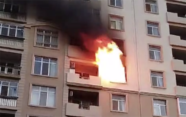 Abşeronda yaşayış binasında yanğın - Video+Yenilənib