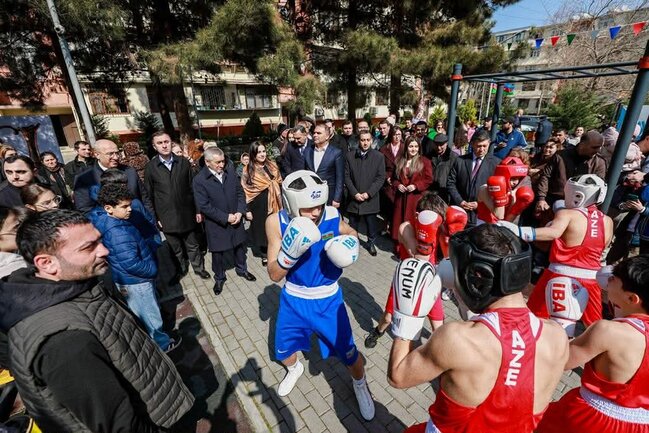 Paytaxtın abad məhəllələrindəki Novruz şənlikləri davam edir