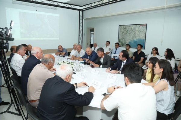 Ələtdə çay məcrasının dəyişdirilməsi və yol qovşağının inşası zamanı ağaclar köçürüləcək