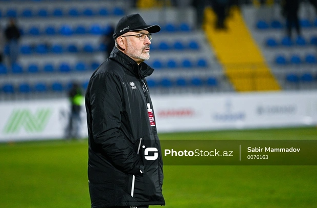 "Neftçi" baş məşqçisi ilə yollarını ayırdı