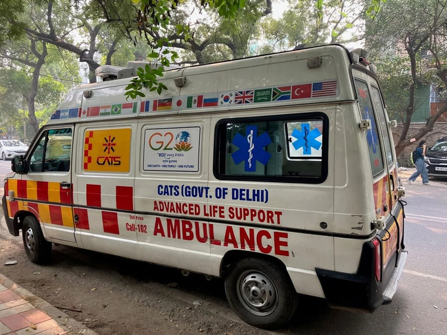 Hindistanda sərnişin avtobusu qəzaya uğrayıb, ölənlər var