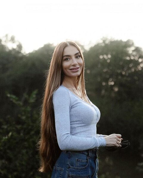 Arzu Əliyeva Lənkərandan fotolar paylaşdı