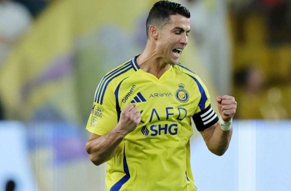 Ronaldu İngiltərə klubu ilə qısamüddətli müqavilə bağlaya bilər