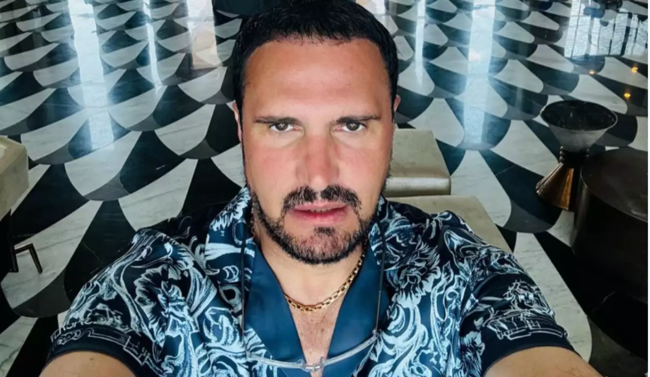 "Niyə azərbaycanca bilmirsən?" - Türkiyədə irad tutdu