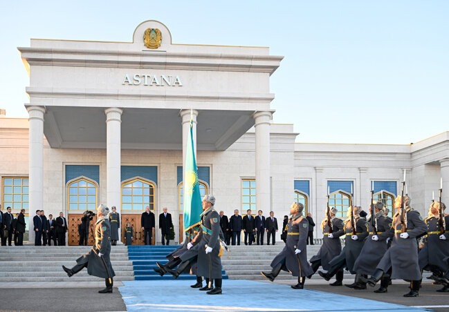 Prezident Qazaxıstandadır - Fotolar