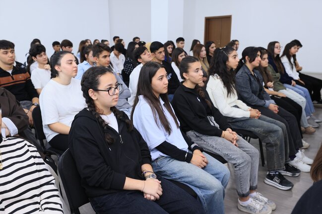 "Milli Mətbuat 150 – Rəqəmsal erada gənclər və media savadlılığı" layihəsi çərçivəsində gənclərlə görüş keçirilib