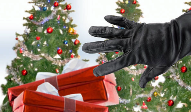 ABŞ-də qadın uşaqların bayram hədiyyələrini oğurladı