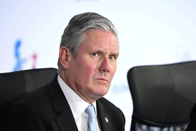 Starmer: Avropa müdafiə baxımından ABŞ-dən ifrat asılılıqdan uzaqlaşmalıdır