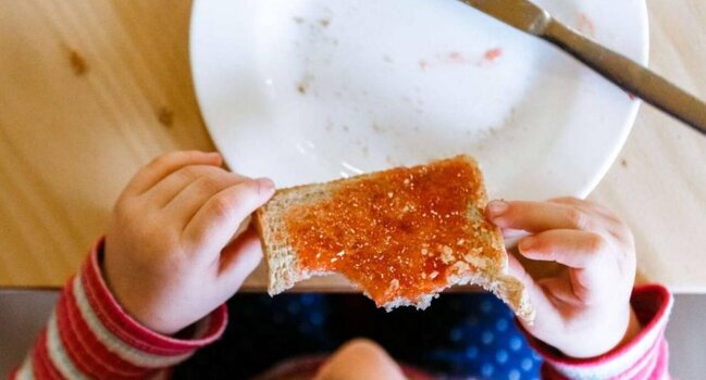 Uşağa şirniyyatı tam qadağan etmək olmaz - Diyetoloq açıqladı