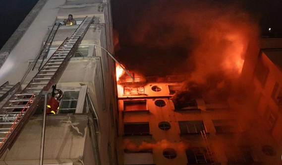 Fransada 7 mərtəbəli binada yanğın: 7 nəfər öldü