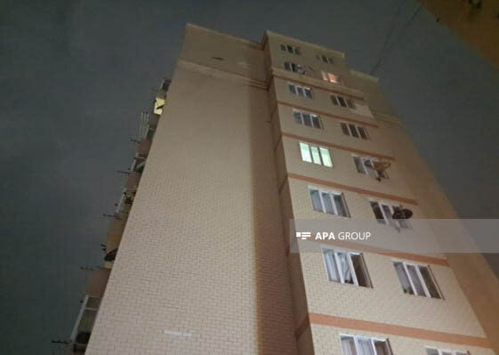 Lökbatanda dəhşətli yanğında 4 nəfər öldü - Video - Fotolar - Yenilənib