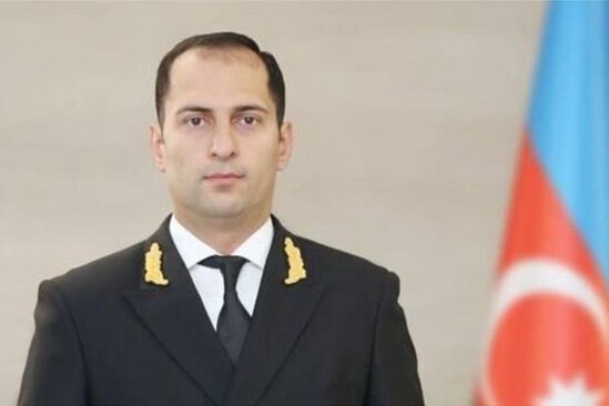 Azərbaycanda vəzifəli şəxs işini tərk etdi