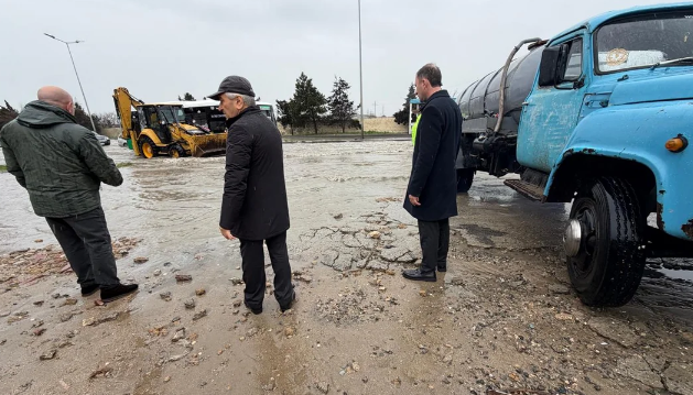 Şəhərin kommunal xidmətləri gücləndirilmiş iş rejimində fəaliyyət göstərir - FOTO