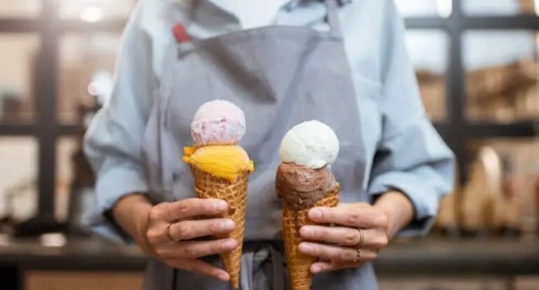 DİQQƏT! Bu dondurmalar zəhərləyir - Necə ayırd etmək olar?