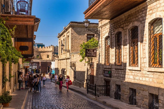Azərbaycana Avropadan turist axını 15 % artıb