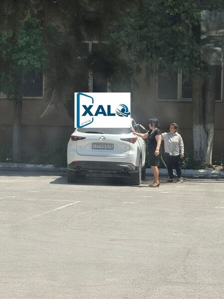 240 saylı məktəb direktoru və müavini lüks avtomobilləri üçün məktəbin həyətindən moyka açıblar-Fotofakt