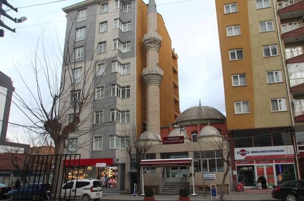 İki mənzil arasında "gizlənən" məscid maraqlı görünüşü ilə diqqət çəkir - FOTO