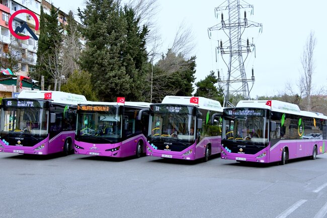 Bakıda avtobuslara Türkiyə bayraqları vuruldu - FOTOLAR