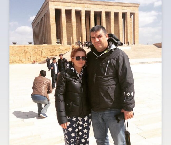 Elnarə həyat yoldaşı ilə illər əvvəl çəkilən fotolarını paylaşdı