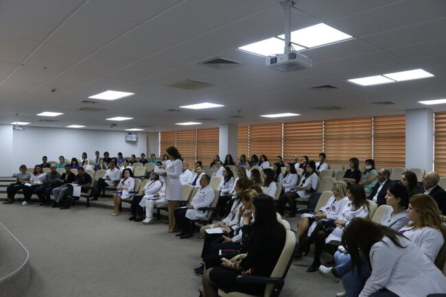 Bakı Sağlamlıq Mərkəzində nə baş verir? - Pasiyentlər işçilərdən, onlar isə rəhbərlikdən narazıdır