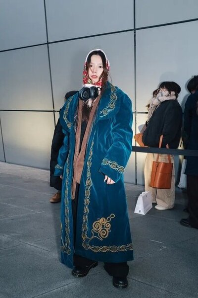 Model nənə və babasının geyimləri ilə ən dəblilər siyahısına düşdü