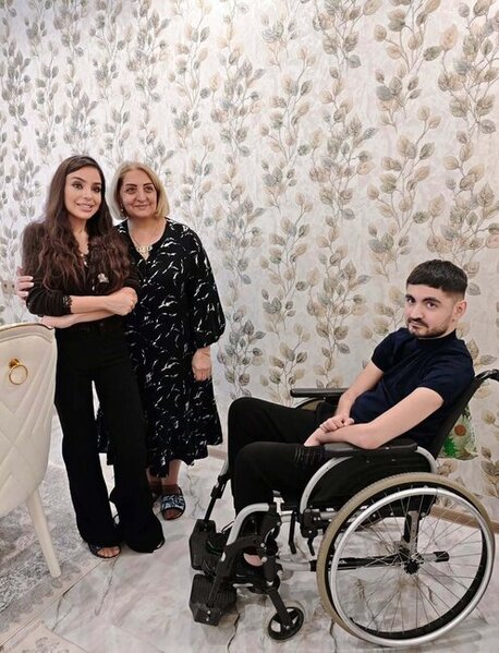 Leyla Əliyeva qızı ilə Rəvan Əzizovun evində - Fotolar