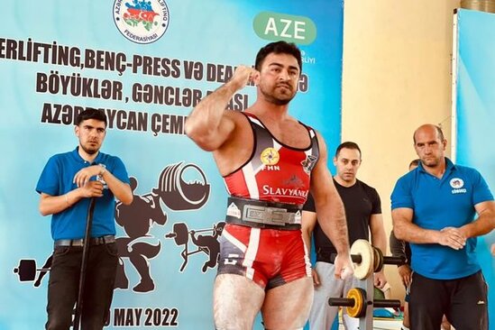 Üstünə ştanq düşən idmançı: "Huşum getdimi, ayağım sürüşdümü, özüm də bilmədim" - FOTO/VİDEO