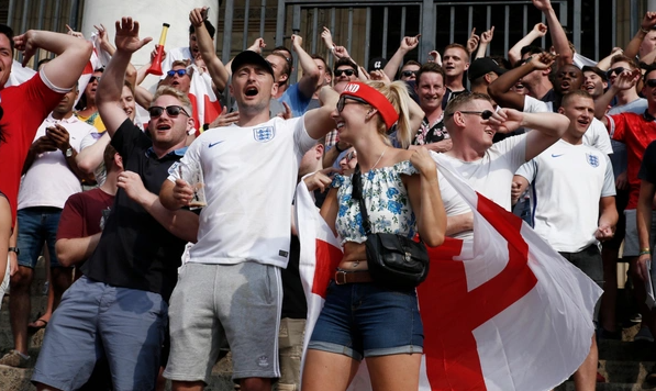 AVRO-2024: İngilis azarkeşlərin davranışı polisi şoka saldı