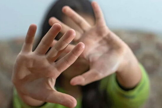 Üç rusiyalı hərbçi ukraynalı ana və qızını zorlayıb, sonra isə öldürüb - FOTO